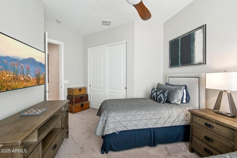 24-web-or-mls-W Molly Ln-S2910-024