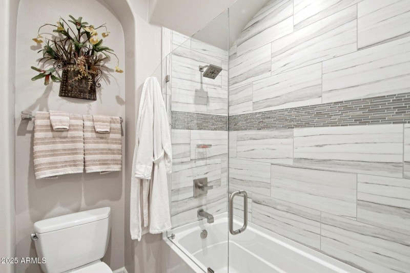 26-web-or-mls-W Molly Ln-S2910-026