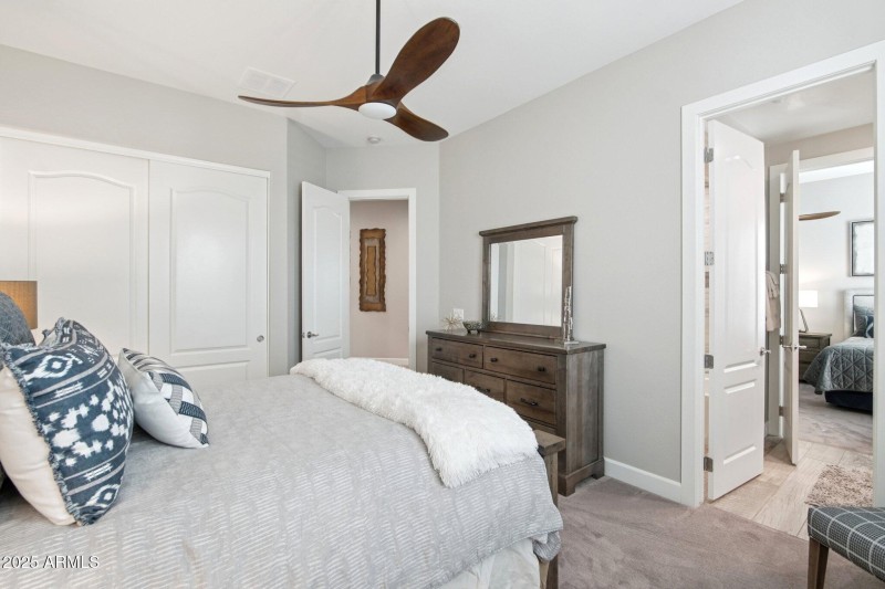 28-web-or-mls-W Molly Ln-S2910-028