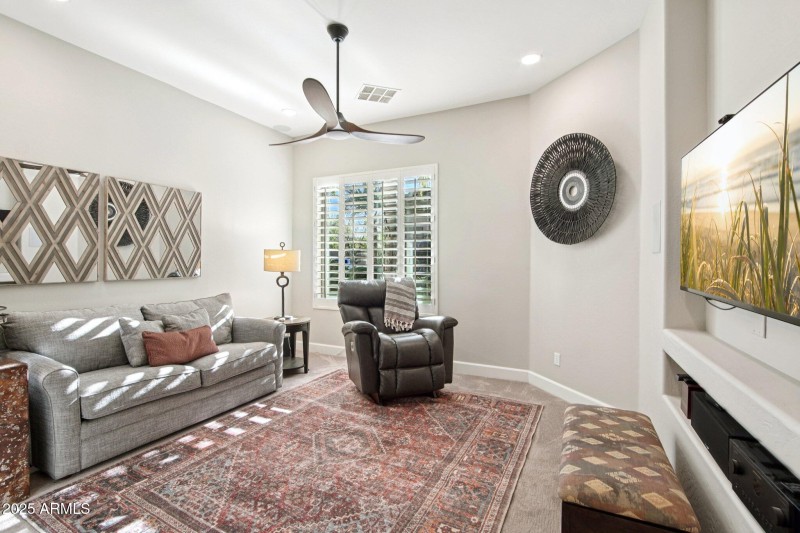 35-web-or-mls-W Molly Ln-S2910-035