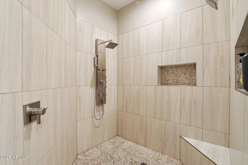 38-web-or-mls-W Molly Ln-S2910-038