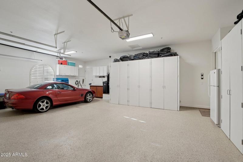 40-web-or-mls-W Molly Ln-S2910-040