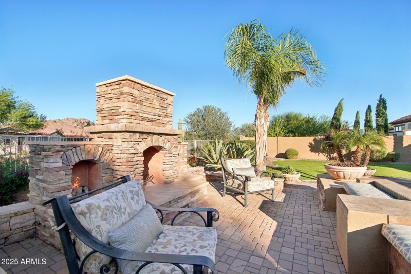 49-web-or-mls-W Molly Ln-S2910-049