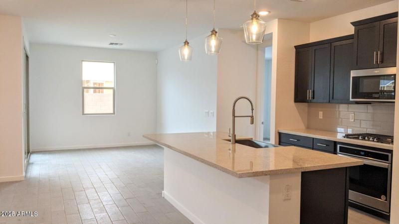 20220329234010931633000000-o