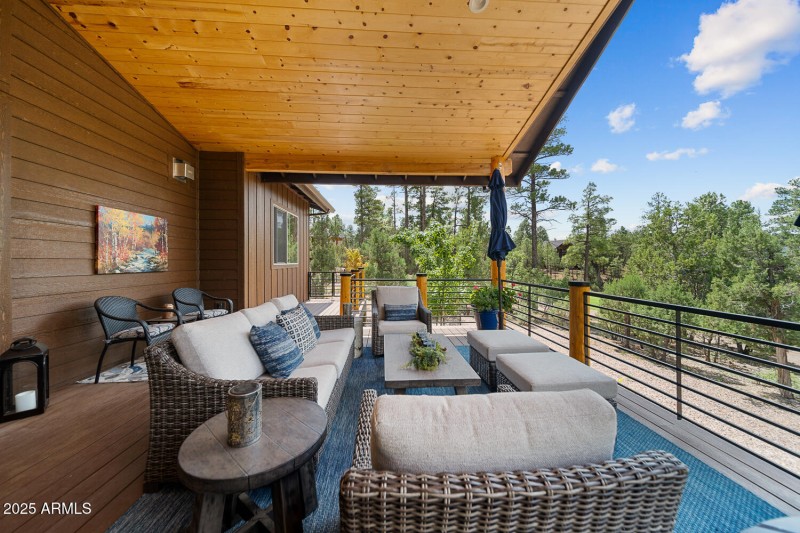 Spacious Covered Deck