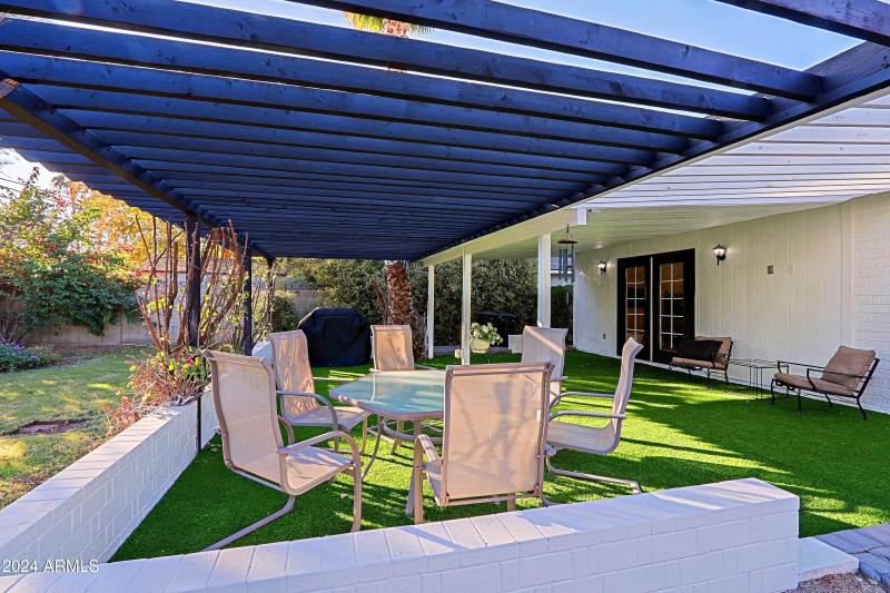 Covered Patio - Gas BBQ