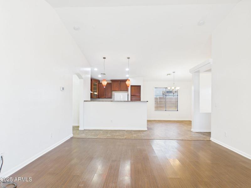 5-web-or-mls-CAM03379G0-PR0158-STILL005