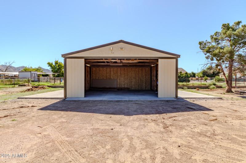 2 Car Garage / Workshop