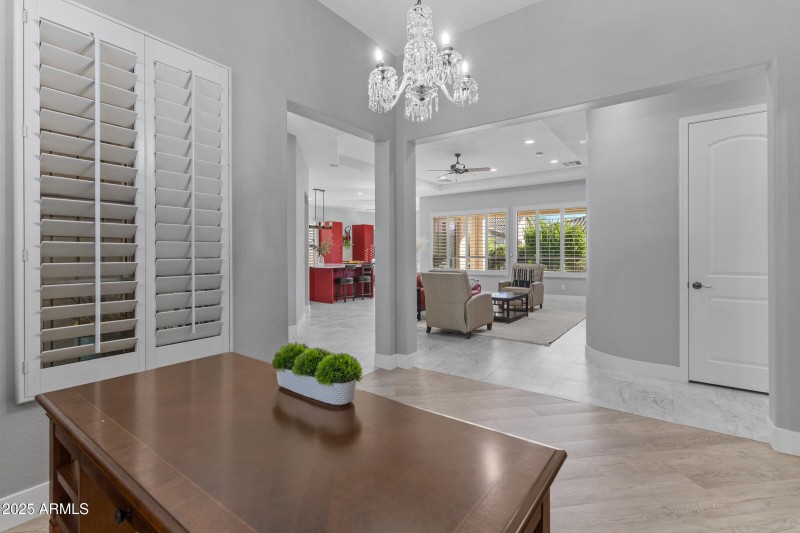 4615 E Sourwood Dr-11