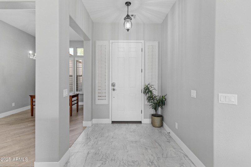 4615 E Sourwood Dr-8