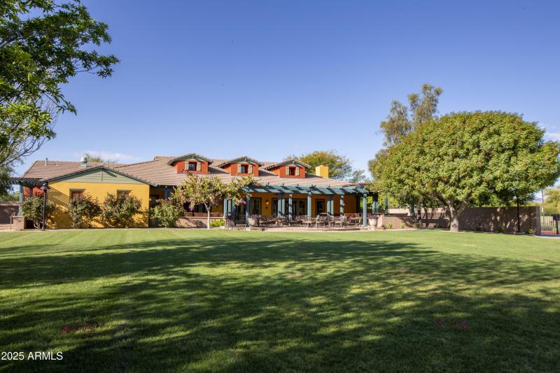 11 Back of Heritage club