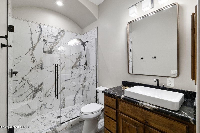 20250205182916300627000000-o