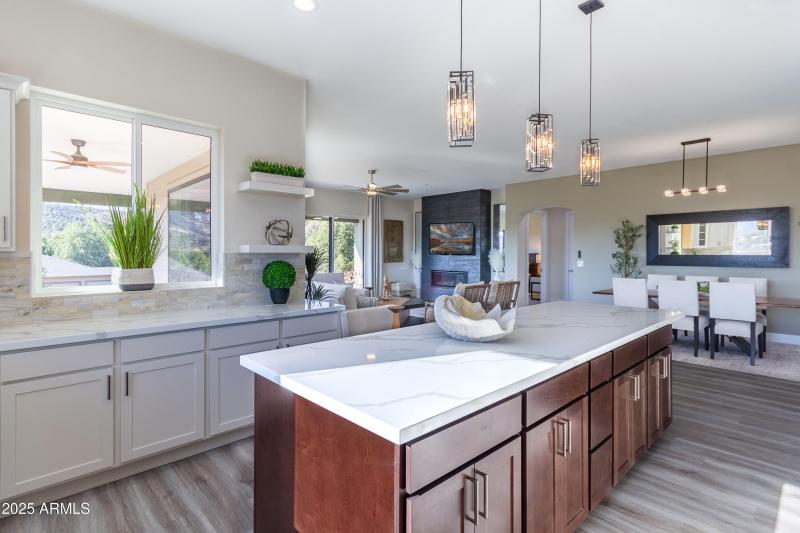 Interior 1580 Southview-4