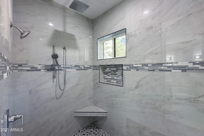 Interior 1580 Southview-15