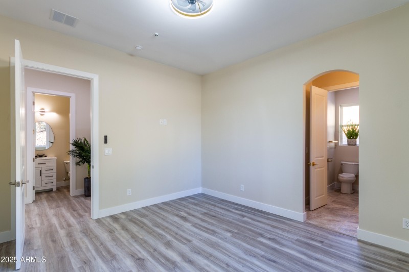 Interior 1580 Southview-18