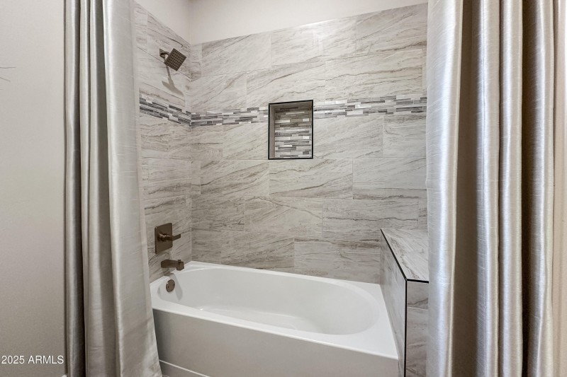 Interior 1580 Southview-20