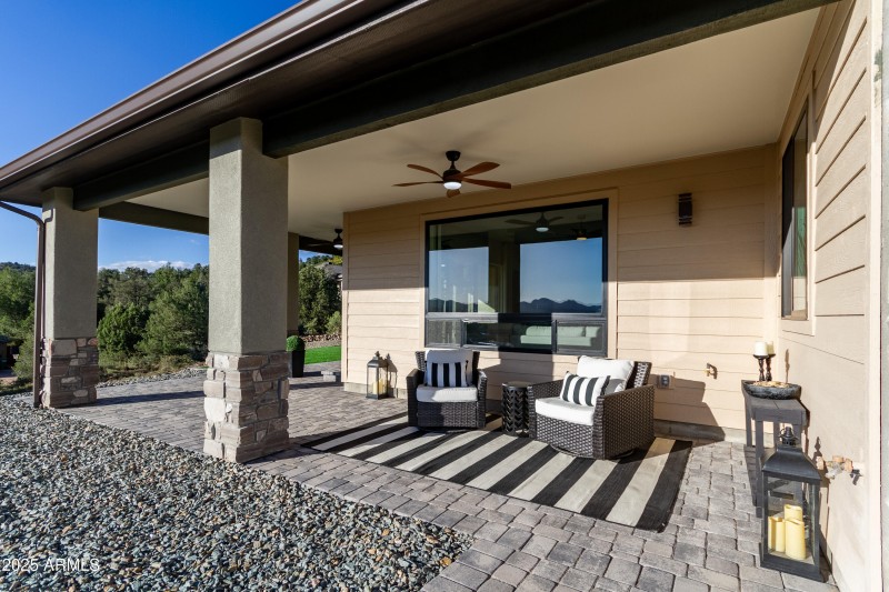 Interior 1580 Southview-22