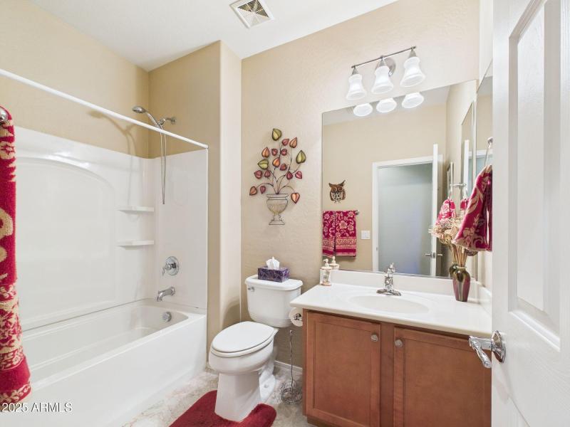 5-web-or-mls-CAM03379G0-PR0161-STILL005