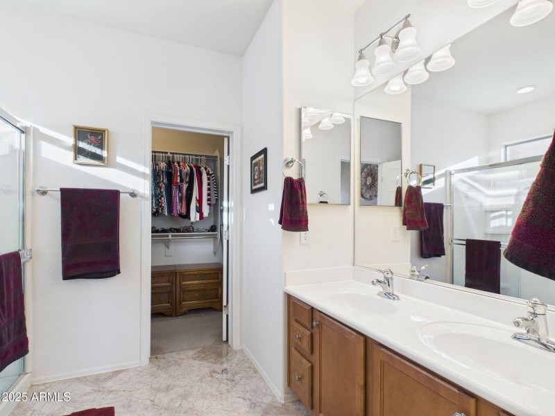 17-web-or-mls-CAM03379G0-PR0161-STILL017