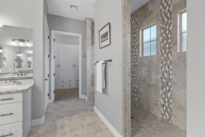 20947 W Mariposa St-40