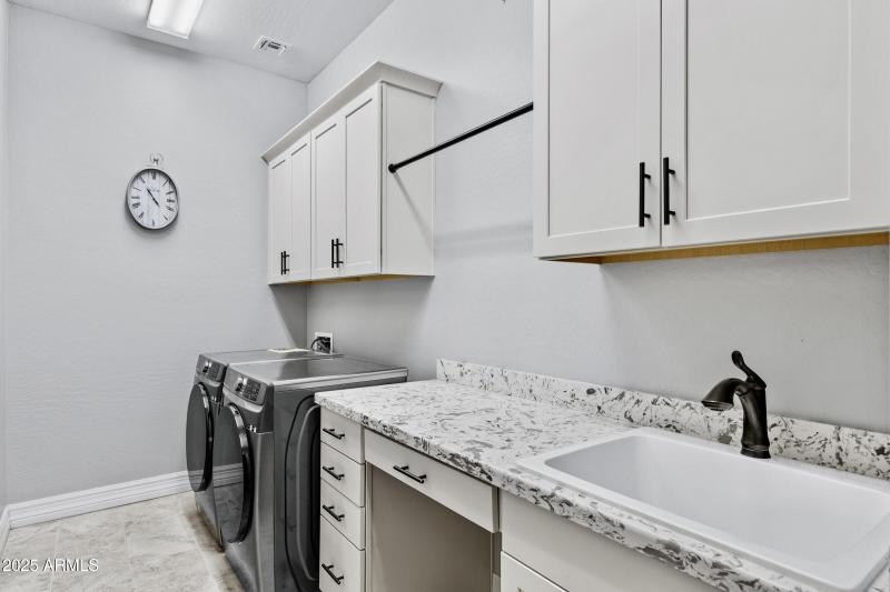 20947 W Mariposa St-43