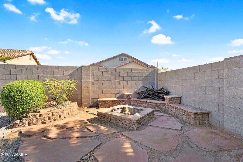 41-web-or-mls-7431 E Norwood St-43