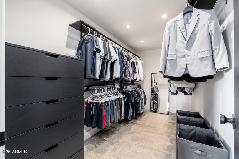 2712 E Mountain View Rd - 25