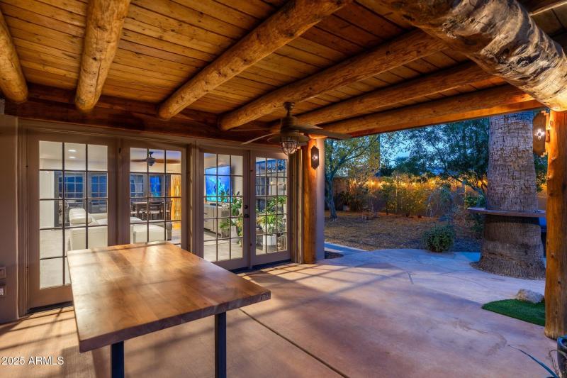 2712 E Mountain View Rd - 62