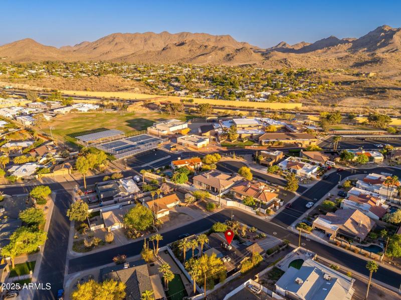 2712 E Mountain View Rd - 75