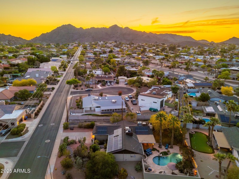 2712 E Mountain View Rd - 78