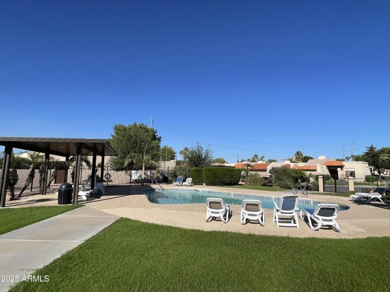 PLENTY OF DECK CHAIRS