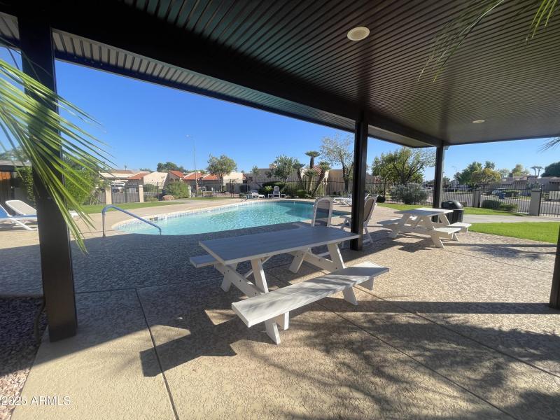 COVERED RAMADA W/TABLES