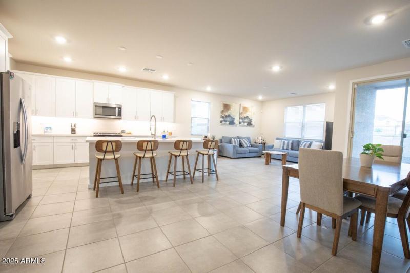 16 Kitchen Dining Room
