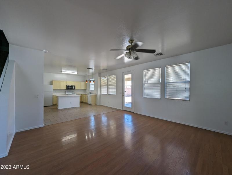 3330 W SAINT ANNE AVE