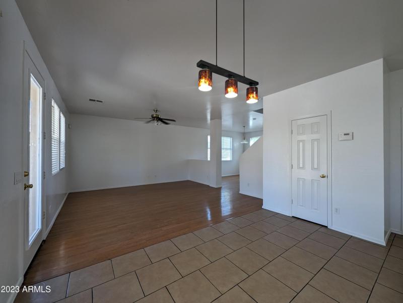 3330 W SAINT ANNE AVE