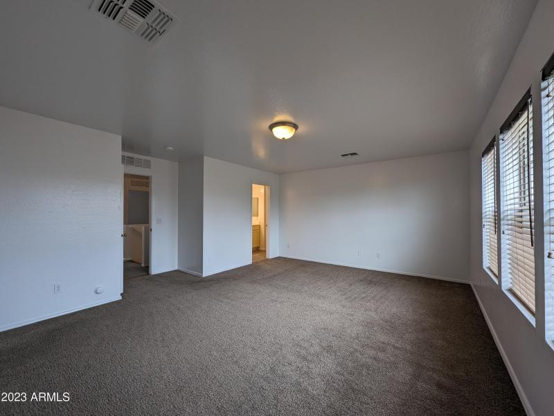 3330 W SAINT ANNE AVE