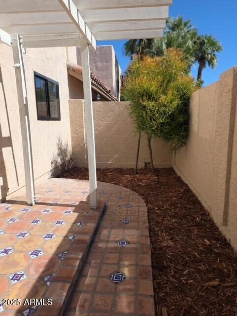 thumbnail_2492585291799058553