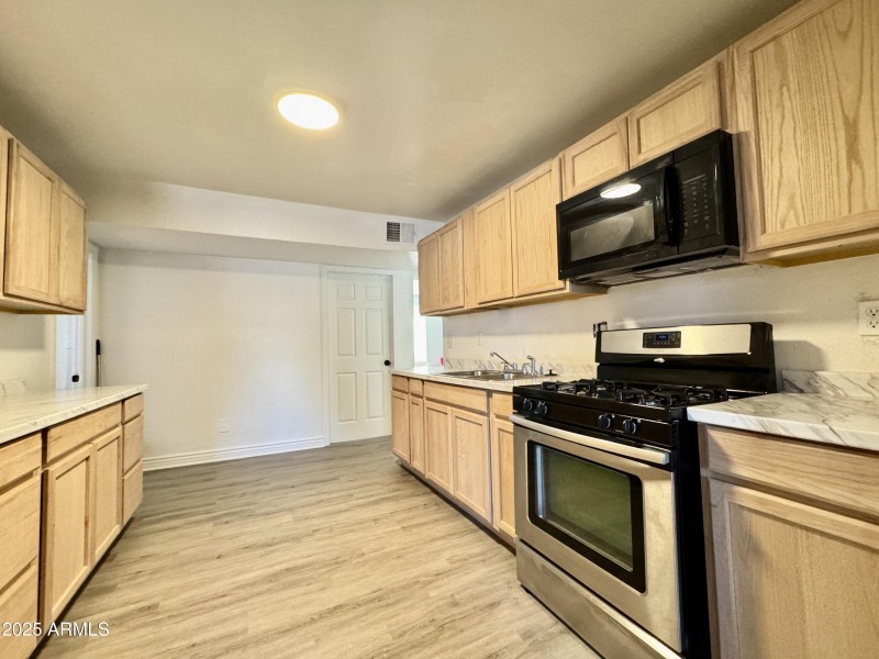 435BC995-F474-4094-9186-F4D06C11D70F_1_2