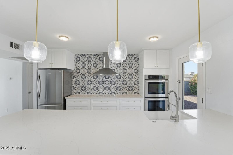 1644 E Broadmor Dr-15