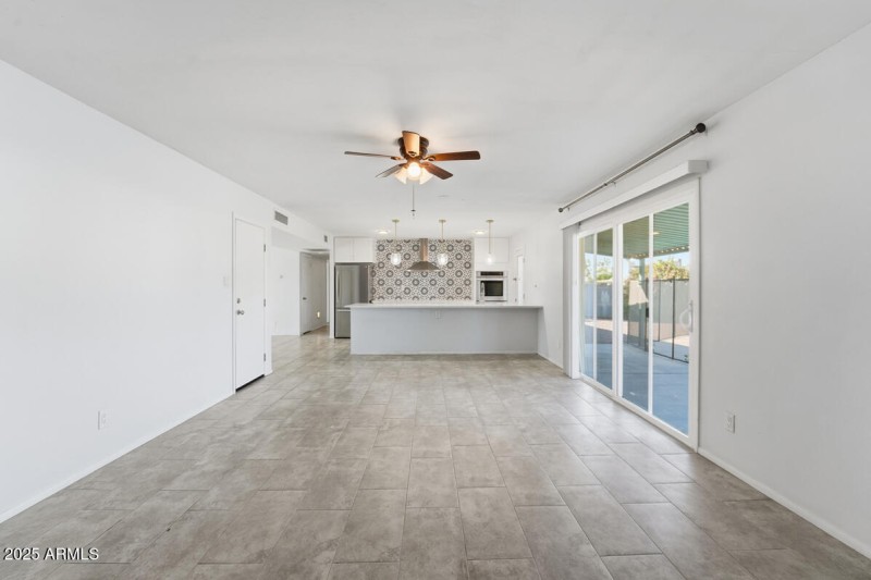 1644 E Broadmor Dr-21