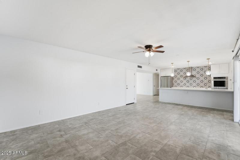 1644 E Broadmor Dr-22