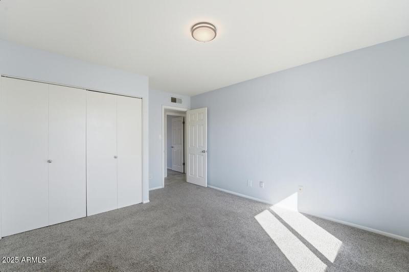 1644 E Broadmor Dr-29