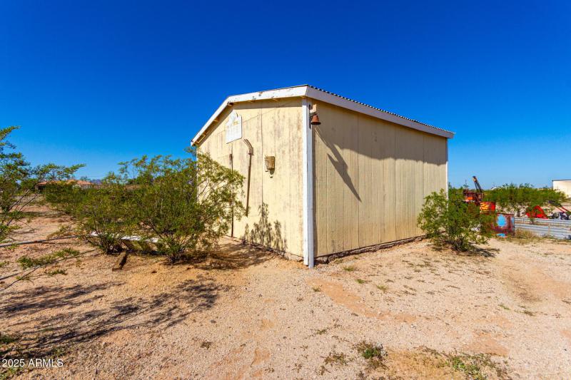 Detached Workshop or Barn