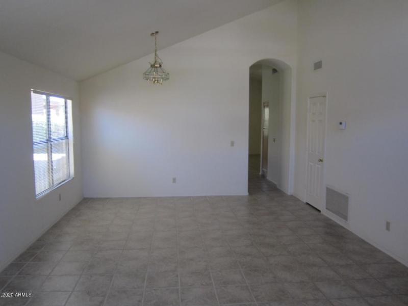 20130606191222353698000000-o