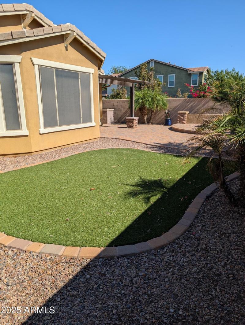 PXL_20251030_191804636