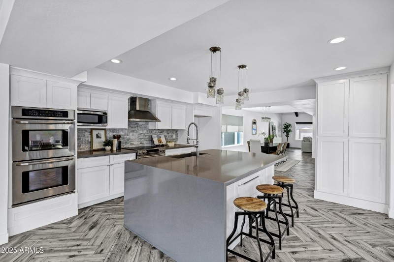 1323 E Whalers Way-11