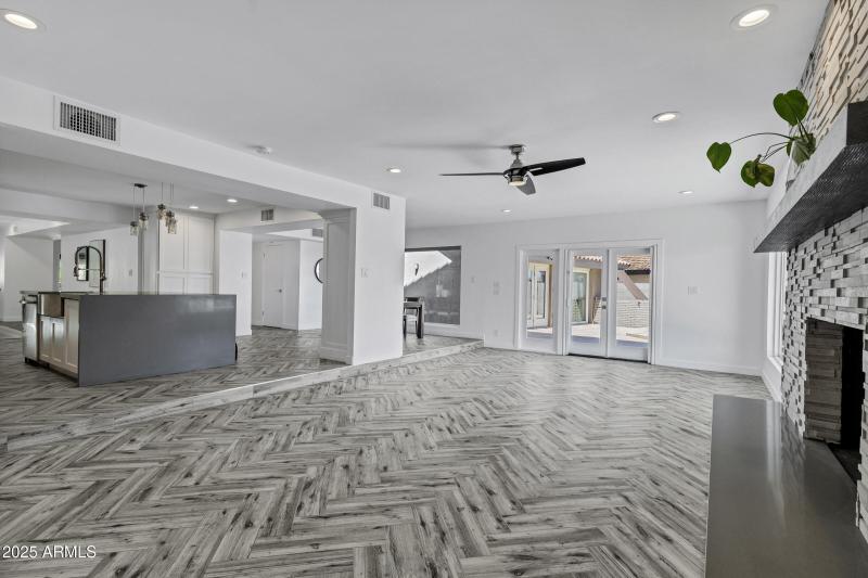 1323 E Whalers Way-19