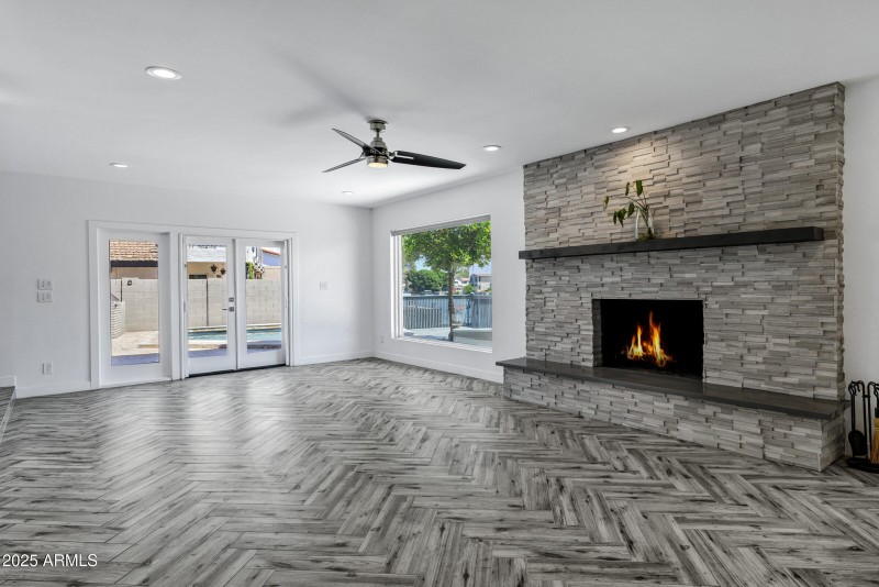 1323 E Whalers Way-20