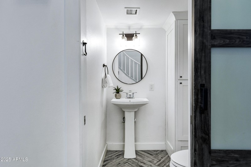 1323 E Whalers Way-22