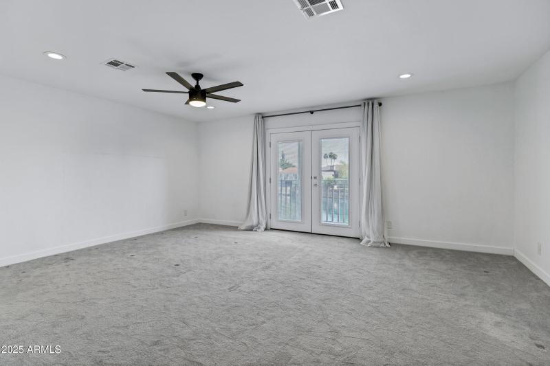 1323 E Whalers Way-31